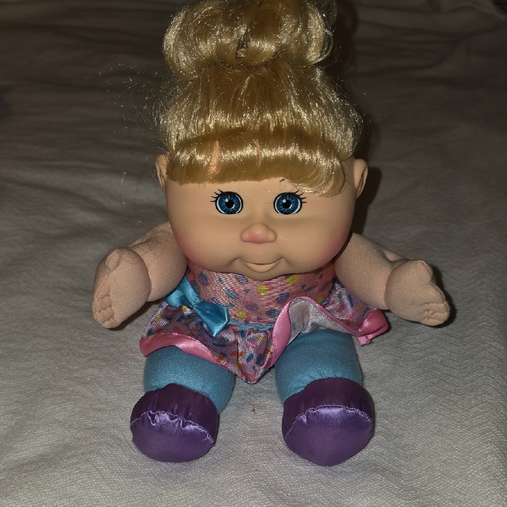 2015 WCT 11HN Cabbage Patch Doll With Cpk Tag